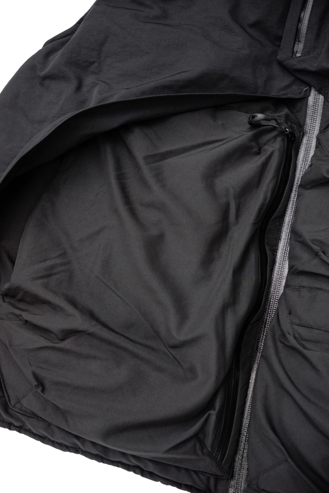 CMF OUTDOOR GARMENT "OVERLAY DOWN VEST" BLACK