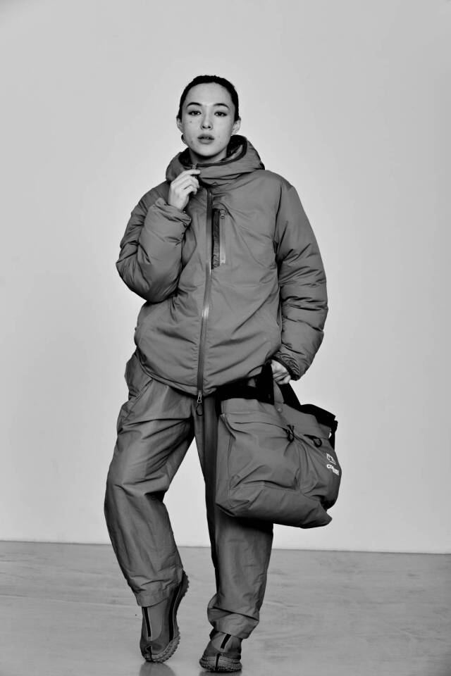 CMF OUTDOOR GARMENT "PUFF HOODIE DOWN" BLACK