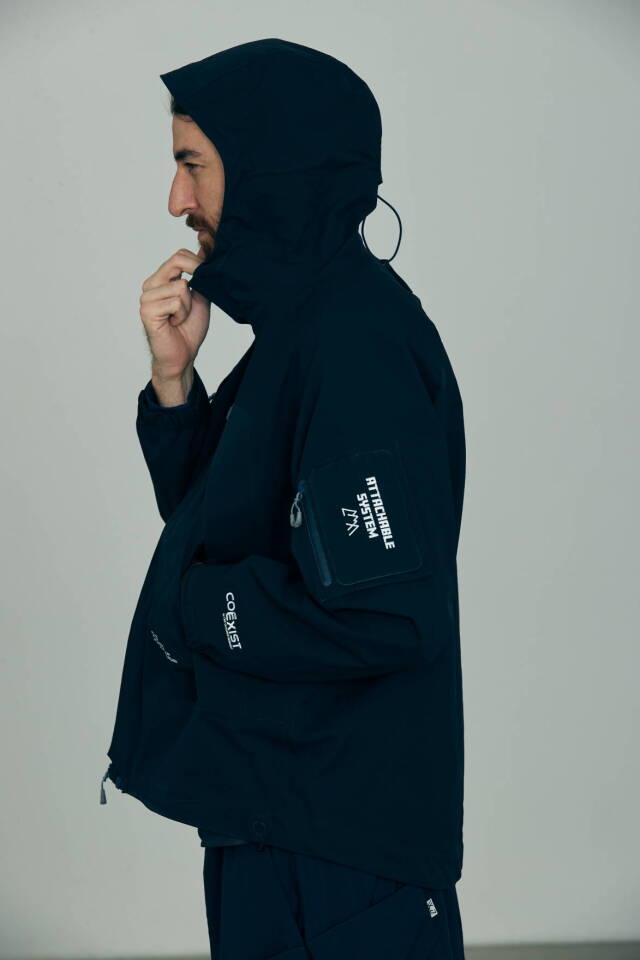 CMF OUTDOOR GARMENT "LEVEL 6 COEXIST" BLACK