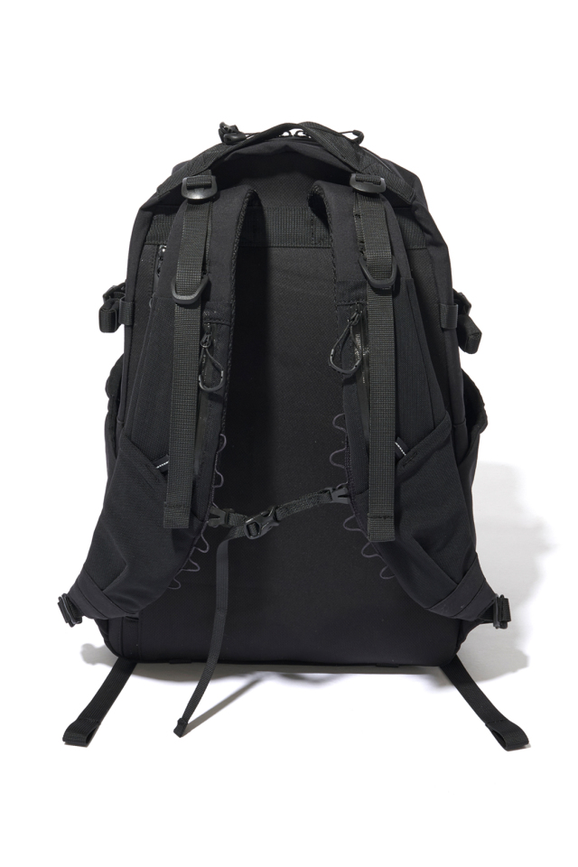CMF OUTDOOR GARMENT "WEEKENDERZ 20 SMOOTH NYLON" BLACK