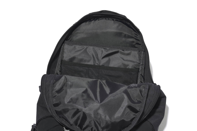CMF OUTDOOR GARMENT "WEEKENDERZ 20 SMOOTH NYLON" BLACK