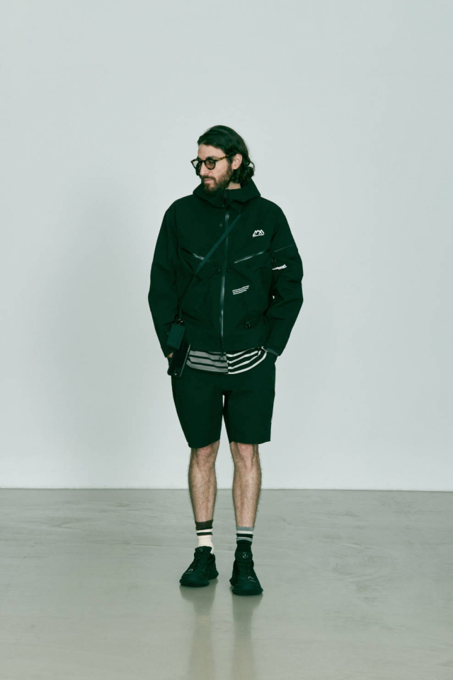 CMF OUTDOOR GARMENT "WEIRD SHELL COEXIST" BLACK