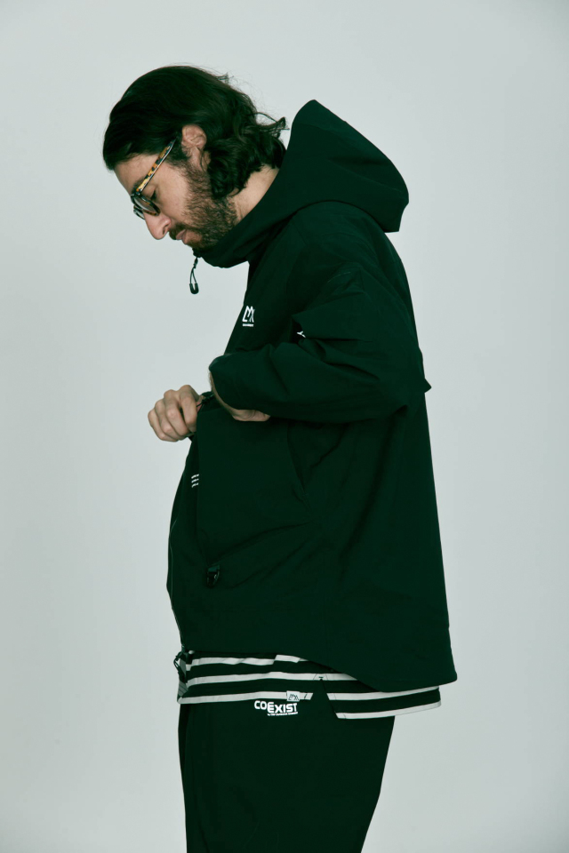 CMF OUTDOOR GARMENT "WEIRD SHELL COEXIST" BLACK