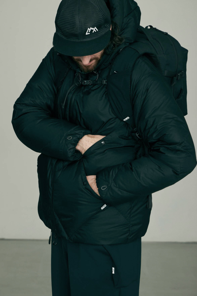 CMF OUTDOOR GARMENT "CMF DOWN HOODIE"