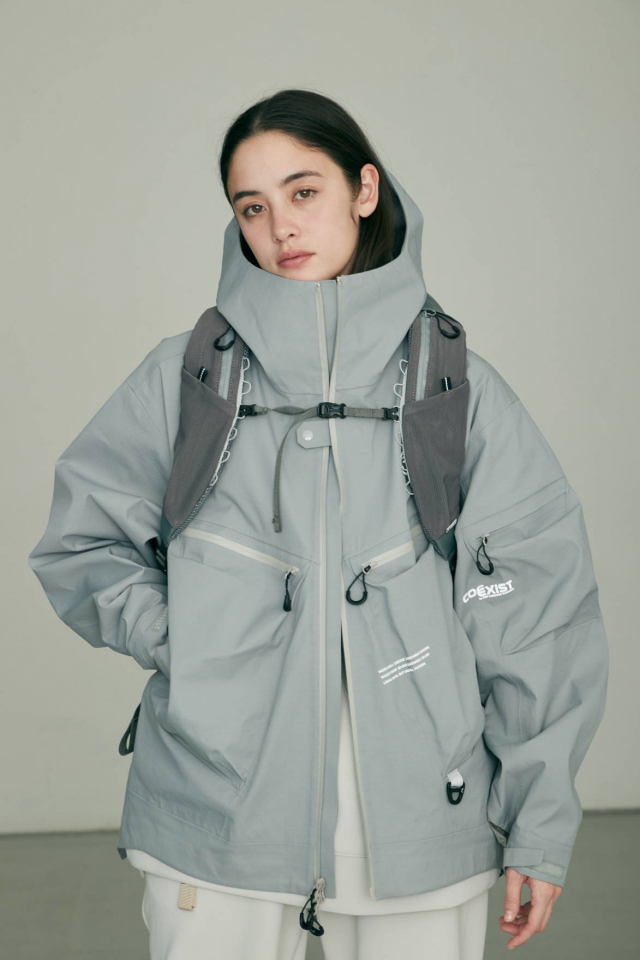 CMF OUTDOOR GARMENT "WEIRD SHELL COEXIST" ICE GRAY
