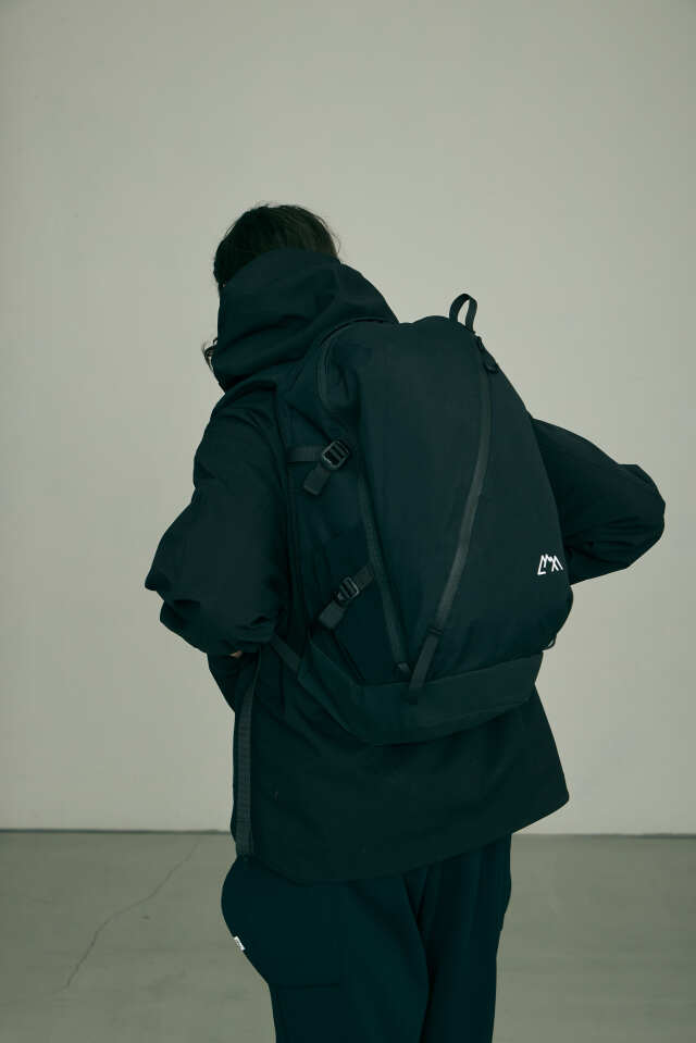 CMF OUTDOOR GARMENT "BACKPACKERZ 32 SMOOTH NYLON" BLACK