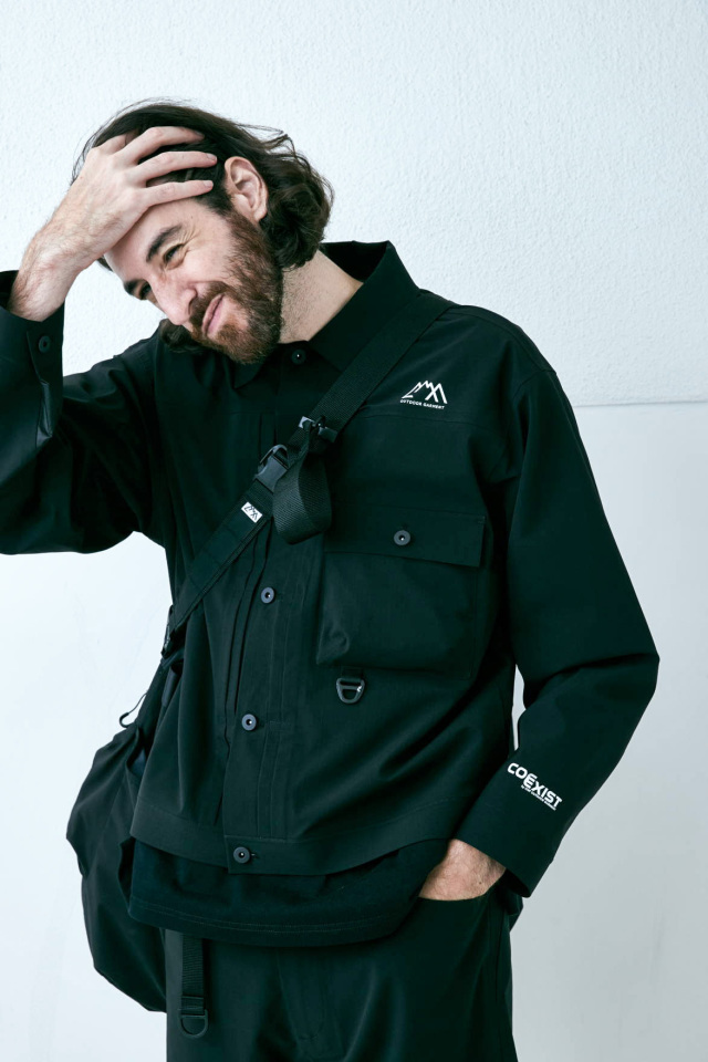 CMF OUTDOOR GARMENT "C506 COEXIST " BLACK