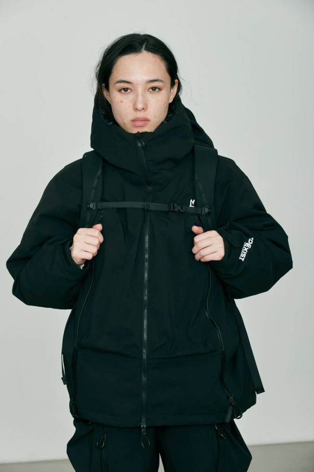 CMF OUTDOOR GARMENT "AR DOWN COEXIST L7" BLACK
