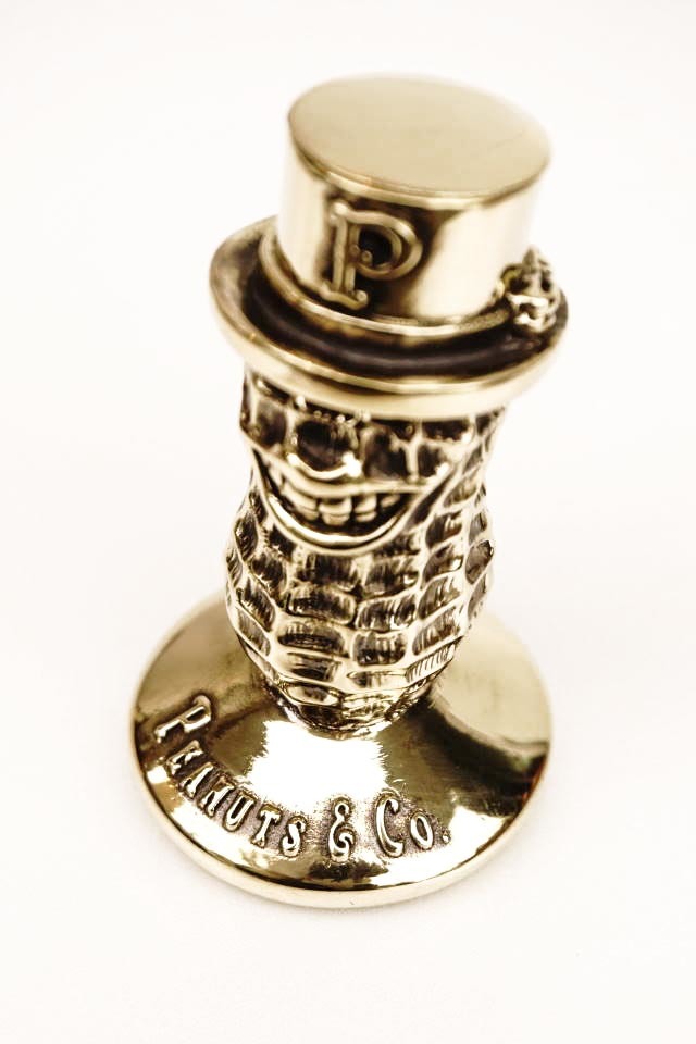 PEANUTS & Co. Peanuts Penstand Brass
