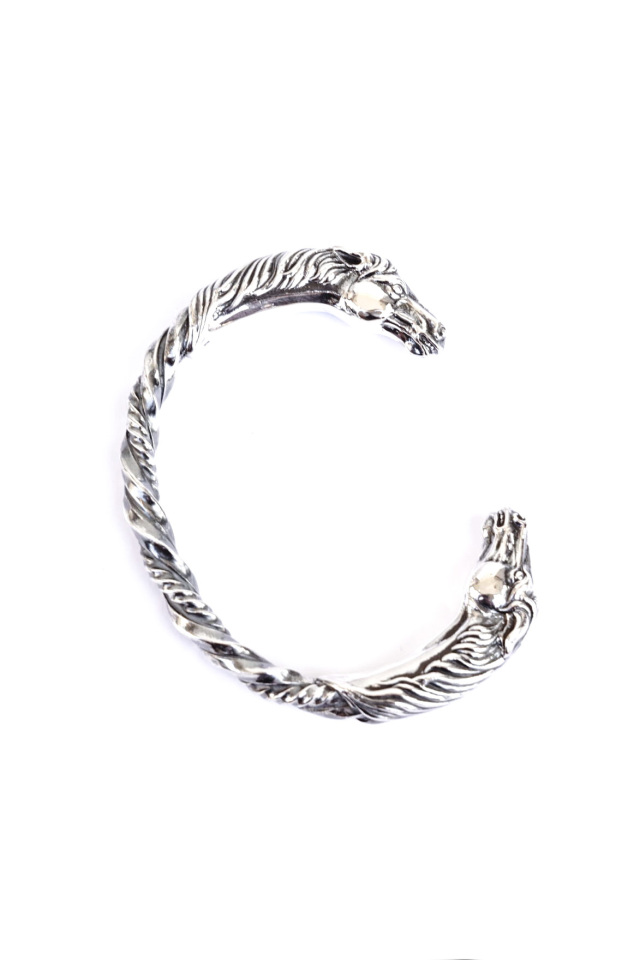 PEANUTS & Co. horse twist bangle silver