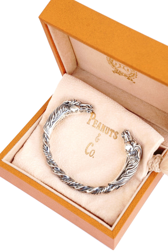 PEANUTS & Co. horse twist bangle silver