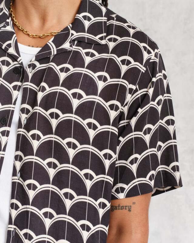 wax london "Didcot Shirt" Midnight Curve