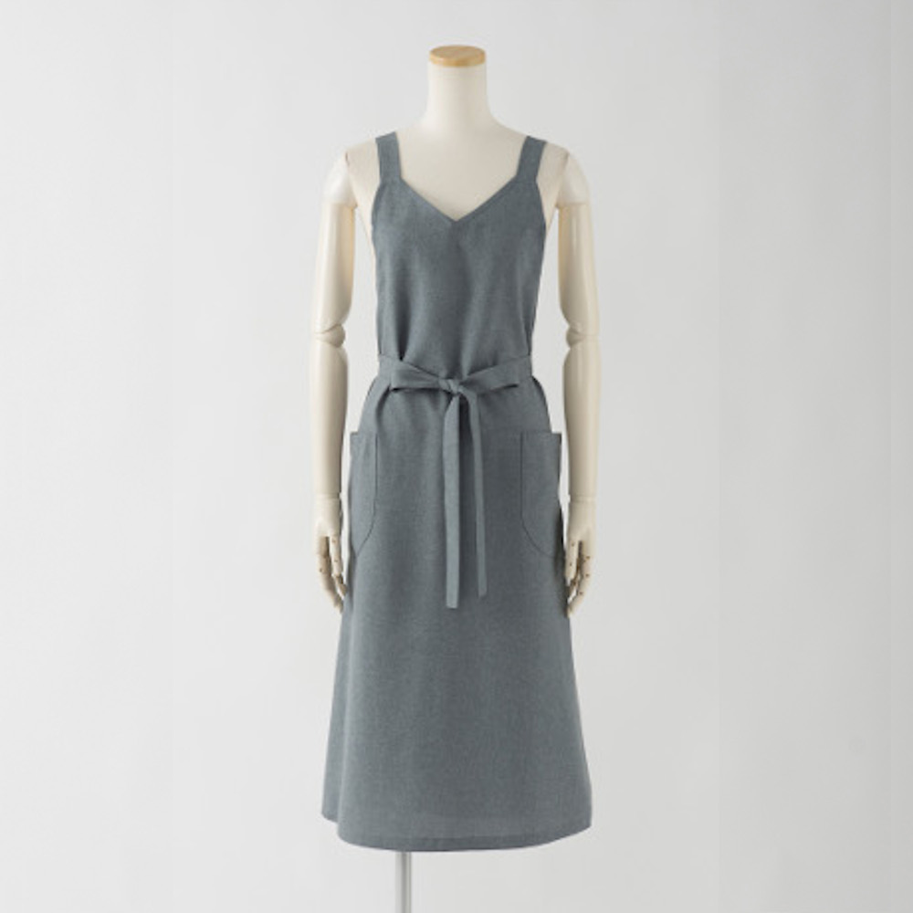 ジャンパースカート型エプロン【グレー】ポリエステル100％・ノーアイロン