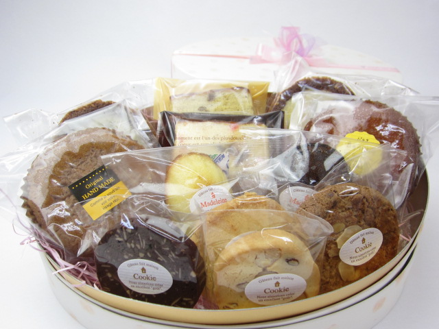 焼き菓子詰め合わせ　12個入　ギフトBOX入（中）