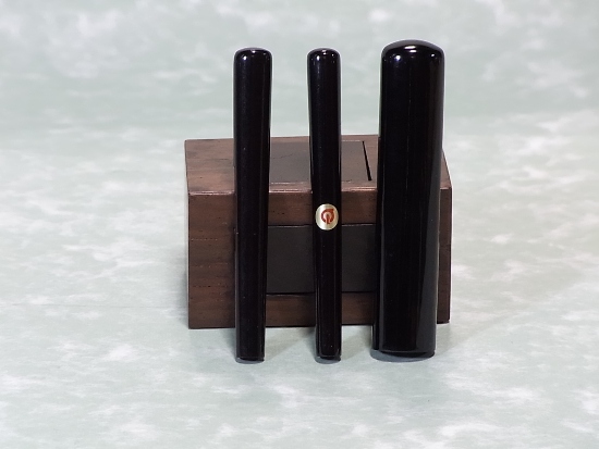 芯持ち黒水牛【手彫り】の訂正印（小判、丸）、認印（小判）