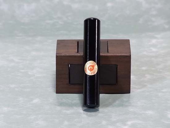 芯持ち黒水牛【手彫り】の認印、銀行印 【10.5mm丸】 【印鑑登録可能】です！