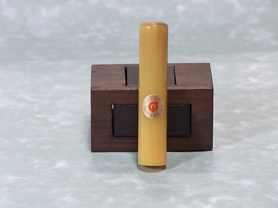 芯持ちオランダ水牛【手彫り】の認印、銀行印 【12mm丸】 【印鑑登録可能】です！