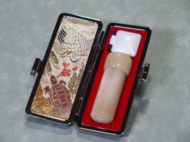 芯持ちオランダ水牛【手彫り】の実印 【15.0mm丸】 芯持ちオランダ水牛【手彫り】の実印 【15.0mm丸】