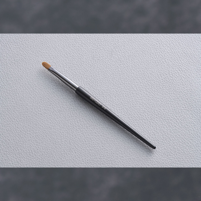 ウエダ美粧堂 メイクブラシ栞　SHIORI