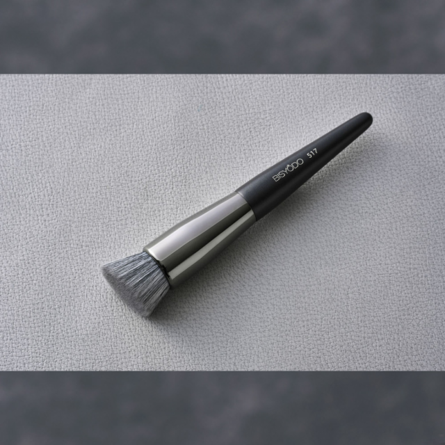 ウエダ美粧堂 メイクブラシ栞　SHIORI