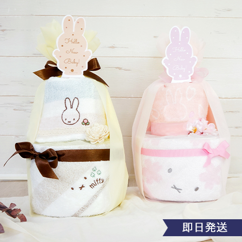 ○出産祝いに大人気！ダッフィー豪華パペットおむつケーキ