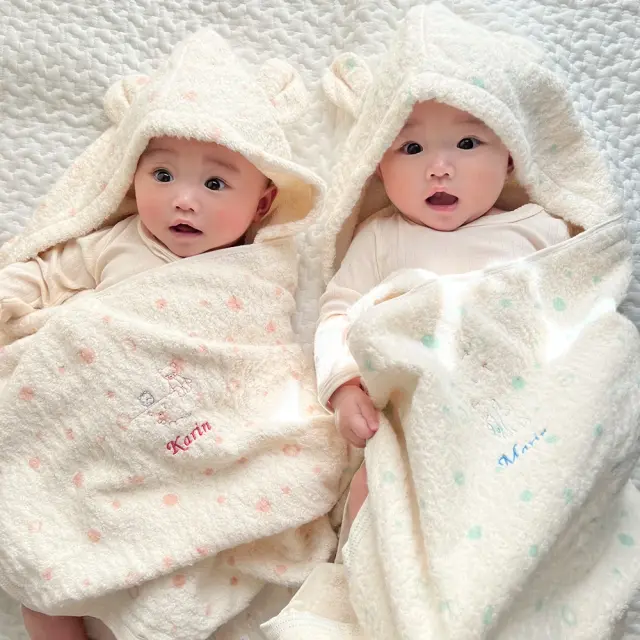 ダッフィー 着ぐるみ フード付きタオル＆おくるみ 2点セット 新品未