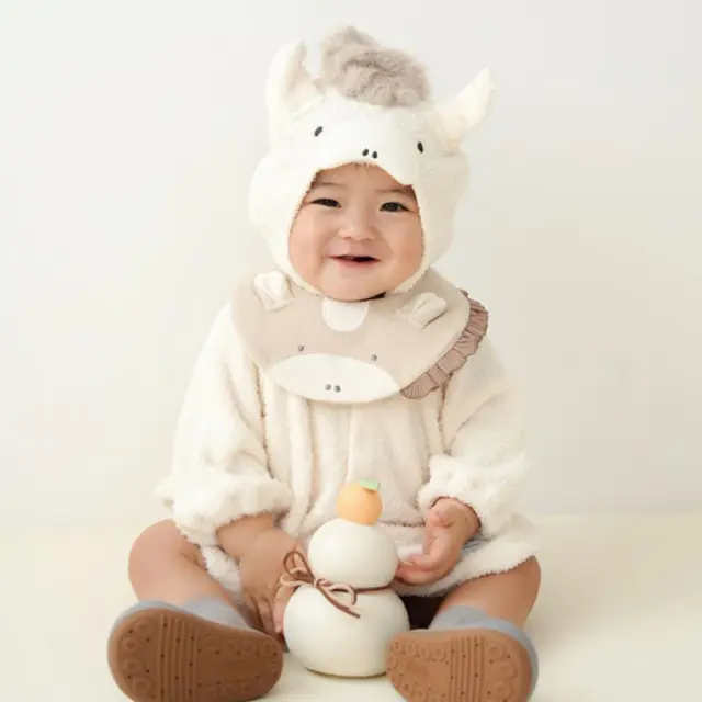 モクモフ（mocmof） なりきり干支ケープ2026 午