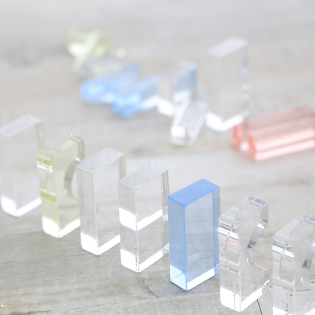 出産祝い 誕生日】Lumiere Cubes アクリル積み木 43ピース(日本製)ベルビーアンファン 出産祝い 誕生日】Lumiere Cubes アクリル積み木 43ピース(日本製)ベルビーアンファン