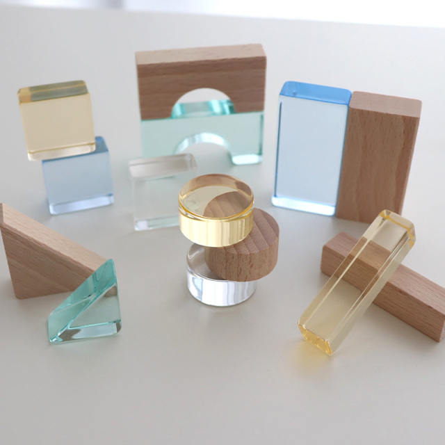 出産祝い 誕生日】Lumiere Cubes Noah アクリル＆木の積み木26