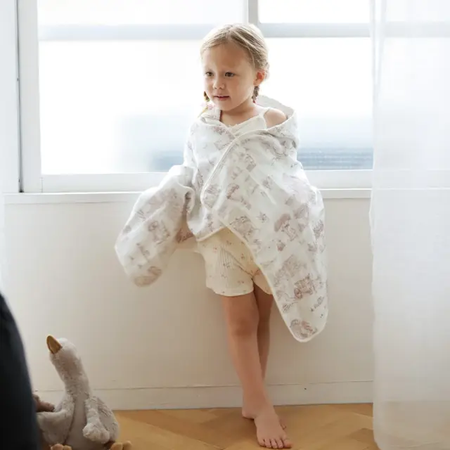 ベルビーアンファン トワル・ド・ジュイ フード付き ガーゼ バスタオル