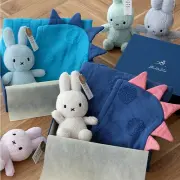 【出産祝い ギフトセット】SOF(ソフ)フード付きバスタオル 恐竜+Miffy Terry 23cmぬいぐるみギフトセット