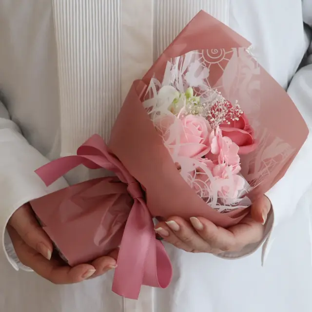 ソープフラワー　チェリーローズブーケ