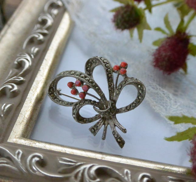 【日本発送】A-045　フランスアンティークブローチ　マーカサイト/マルカジット