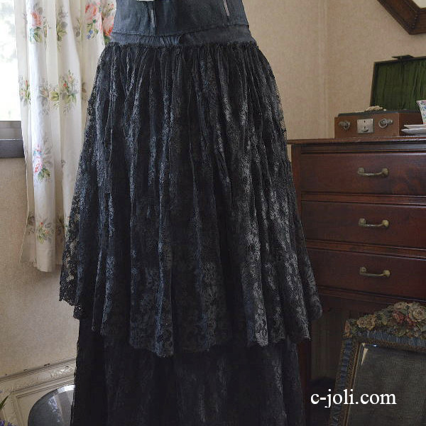 【日本発送】B-884　フランスアンティークレーススカート　リネンレーススカート　黒レース