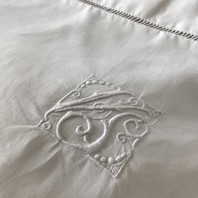 【日本発送】B1478　フランスアンティークリネンピローケース/クッションケース　手刺繍モノグラムリネン 77x76cm