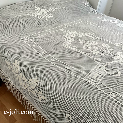 【パリ発送】B1661  フランスアンティークレースプレード/ベッドカバー　ローズ柄ハンドワークコットンフィレレース 240x226cm