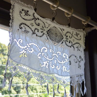 C-804　フランスアンティークリネンスモールカーテン　カットワーク手刺繍リネン＆クロシェレース