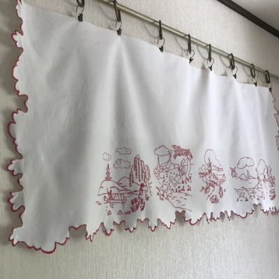 C-956　フランスアンティーク赤刺繍カフェカーテン　手刺繍コットン 119cm