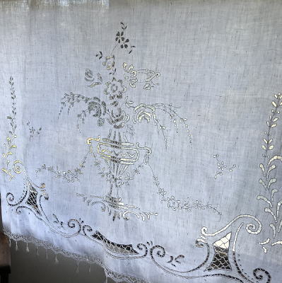 C-976　フランスアンティーク刺繍リネンカーテン　カットワーク手刺繍リネン 136x121cm