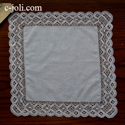 【日本発送】E-440　フランスアンティークレースハンカチ　ハンドワークレース＆リネンクロス 33x32cm