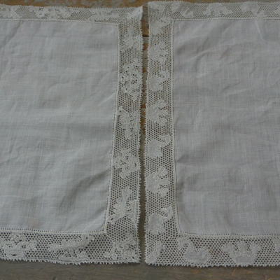 【日本発送】E-668　フランスアンティークレースハンカチ　2枚　麻ローン＆ハンドワークレース