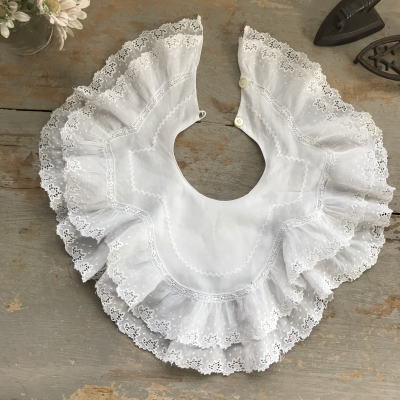 E-899　フランスアンティークドール/ベビースタイ/ベビービブ　手刺繍コットンローン