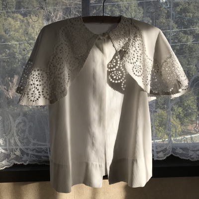 E-941 フランスアンティークベビーコート/ベビーケープ/ベビー服　カットワーク手刺繍＆コットンピケ 48cm