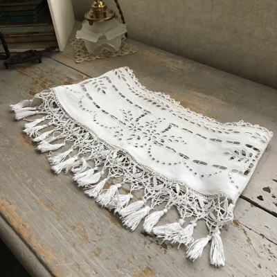 E-943 フランスアンティークランプシェードカバー　フリンジ付カットワーク手刺繍リネン＆ボビンレース