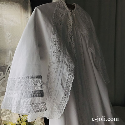 E-991 フランスアンティークベビーマント/ベビーコート/ベビー服　カットワーク手刺繍＆コットンピケ 101cm