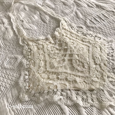 【パリ発送】E1001 フランスアンティーク教会レースバッグ/ポシェット/コミュニヨンバッグ  初聖体拝領用のオモニエール リネンボビンレース