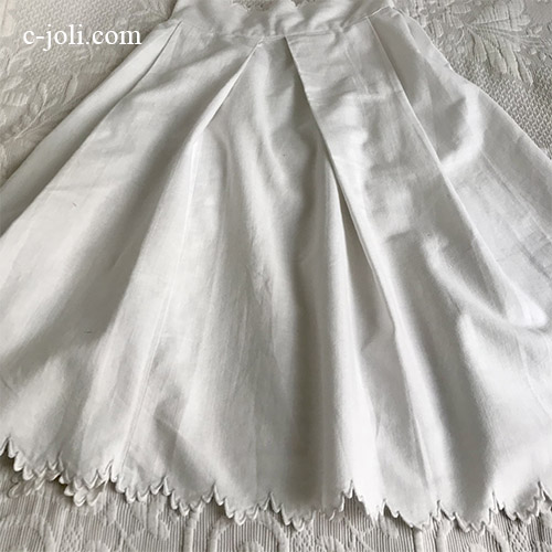 【パリ発送】E1040 フランスアンティークエプロン/タブリエ　手刺繍コットン 73cm