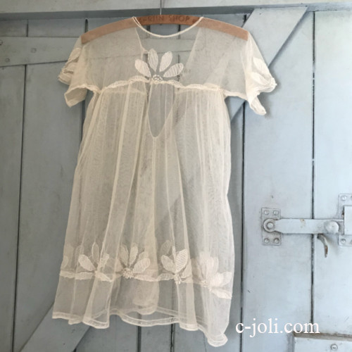 E1097 フランスアンティークレースベビードレス/ドールドレス/セレモニードレス　リネンチュールレース＆手刺繍 56cm