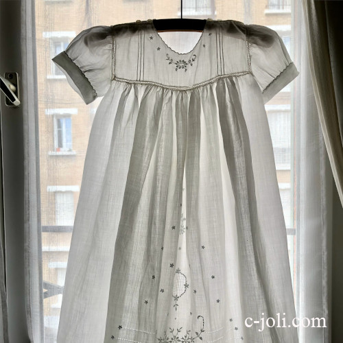 【パリ発送】E1110 フランスアンティークベビードレス/セレモニードレス/ドールドレス　手刺繍リネンローン＆貝ボタン 67cm