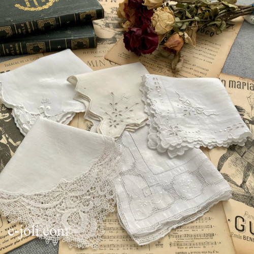 【パリ発送】E1151 フランスアンティークレース＆刺繍ハンカチ5枚  カットワーク手刺繍リネン/コットン/麻ローンハンカチ